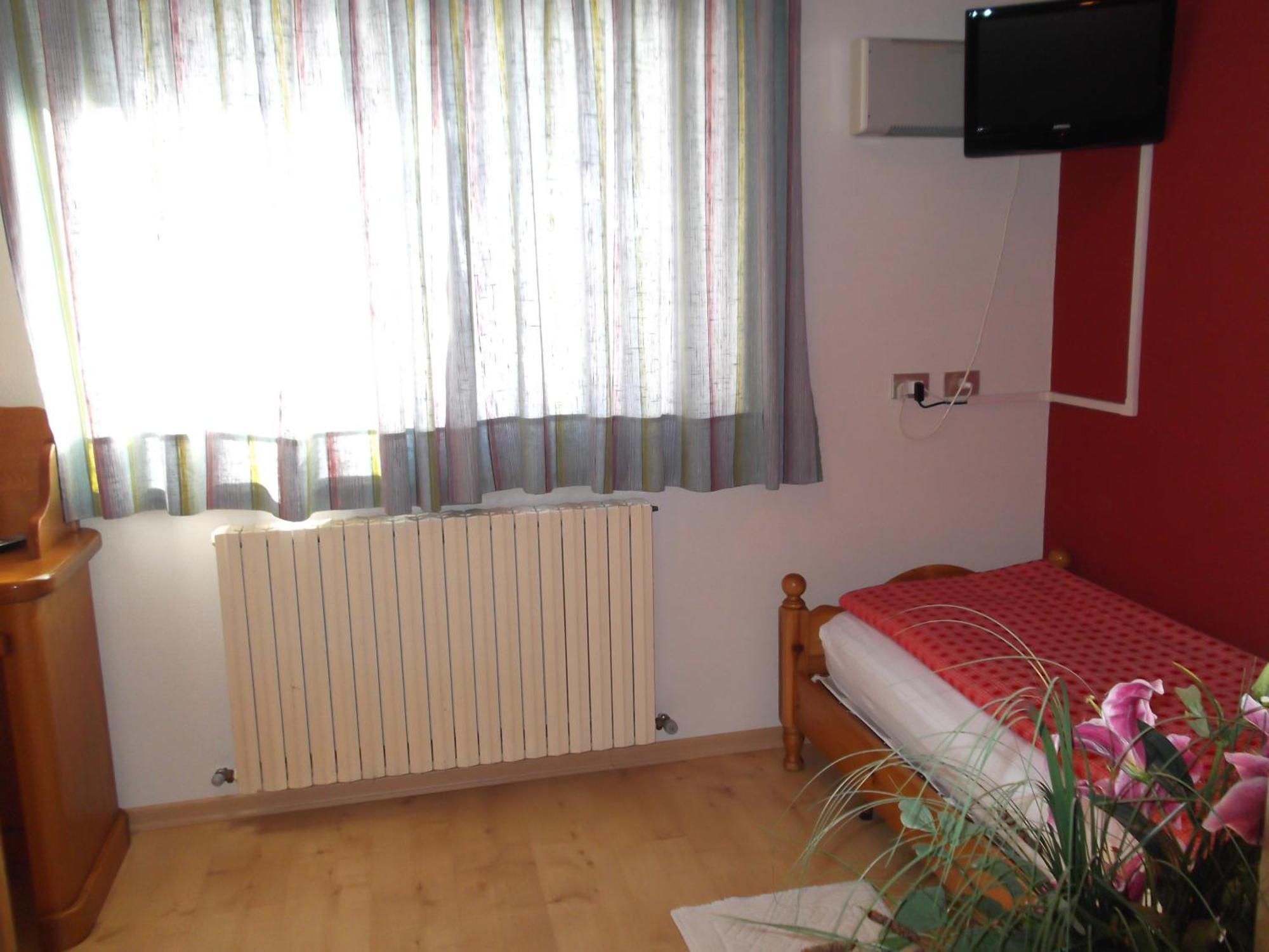 Adele Hotel
